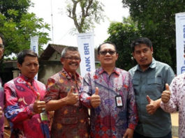 Kemendes Tinjau Program Padat Karya Tunai di Desa Tasikmadu Tuban Jatim